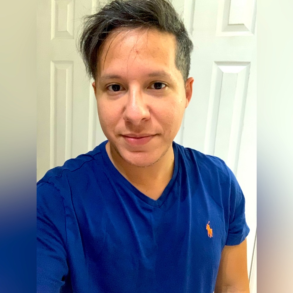 Meet your Posher, Adolfo